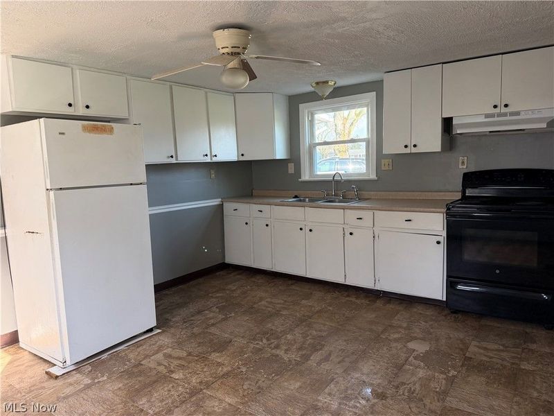 824 Goshen Avenue SE, New Philadelphia, OH 44663 Photo 13