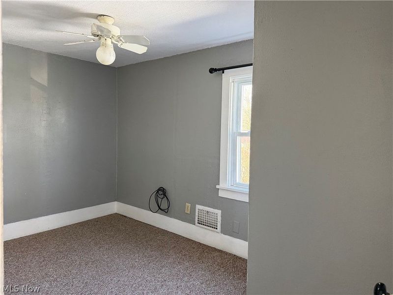 824 Goshen Avenue SE, New Philadelphia, OH 44663 Photo 15