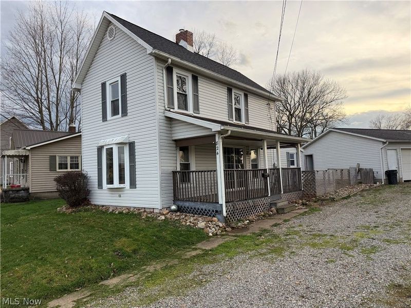 824 Goshen Avenue SE, New Philadelphia, OH 44663 Photo 3