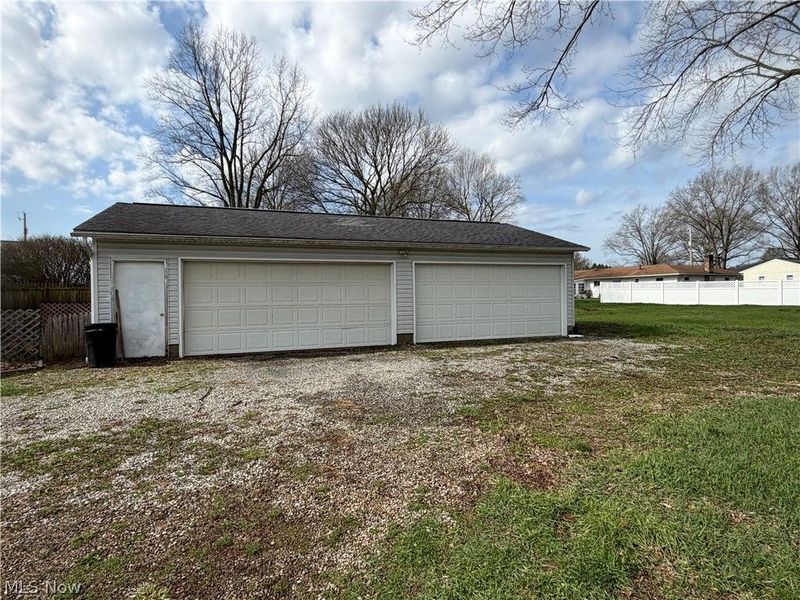 824 Goshen Avenue SE, New Philadelphia, OH 44663 Photo 5