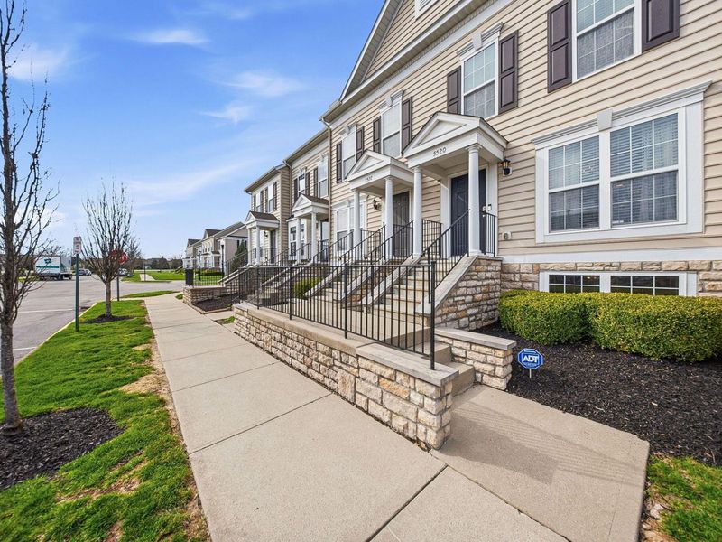 5520 Sentinel Falls Street, Dublin, OH 43016 Photo 3
