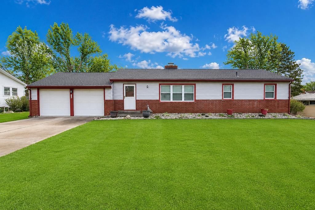 125 Hilltop Road, Ontario, OH 44906 Main Photo