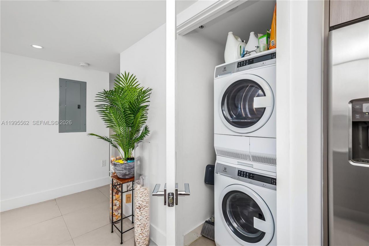 1133 102nd St , Unit 601, Bay Harbor Islands, FL 33154 Photo