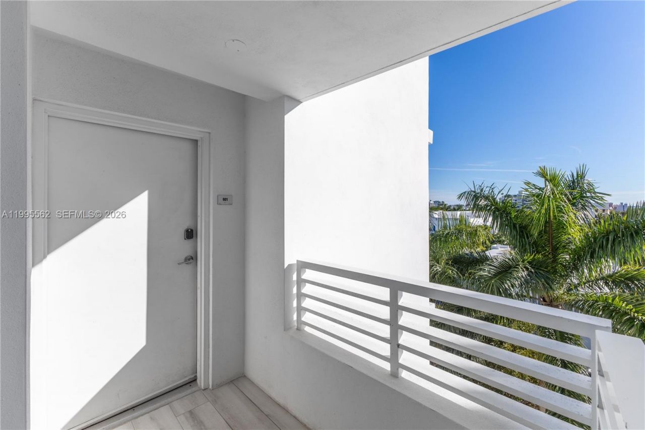1133 102nd St , Unit 601, Bay Harbor Islands, FL 33154 Photo