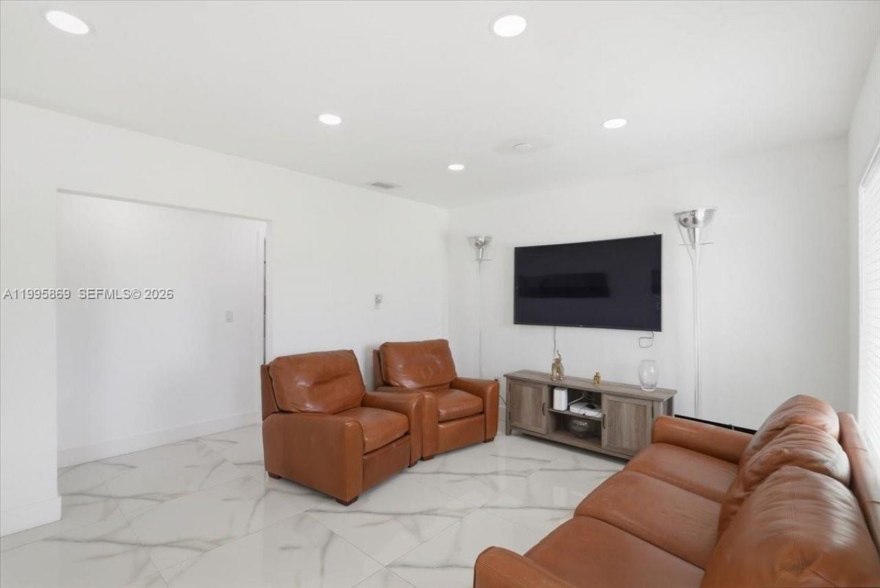 17221 NW 41st Ave , Miami Gardens, FL 33055 Photo