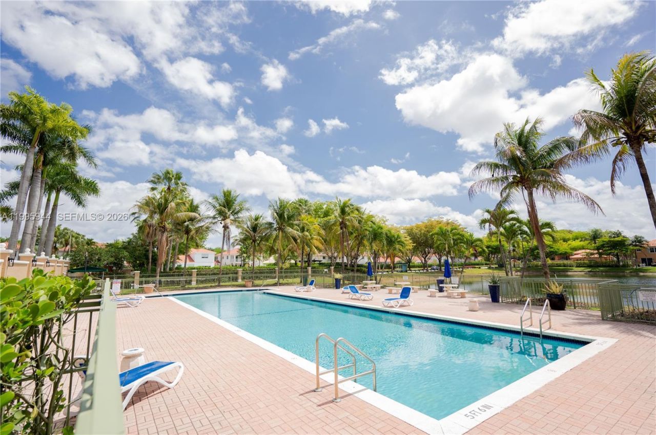 6420 NW 114th Ave, Unit 1332, Doral, FL 33178 Photo