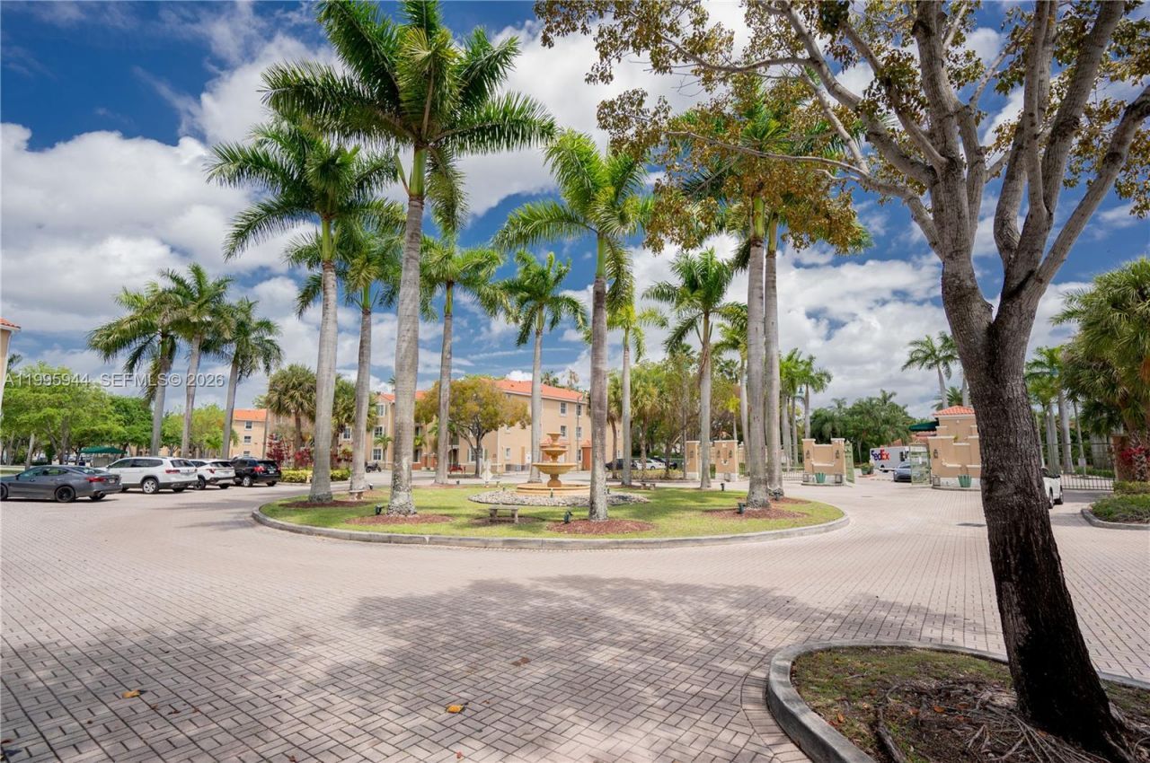 6420 NW 114th Ave, Unit 1332, Doral, FL 33178 Photo