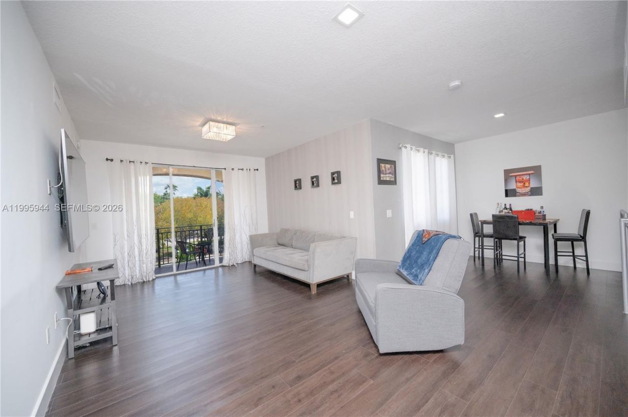 6420 NW 114th Ave, Unit 1332, Doral, FL 33178 Photo