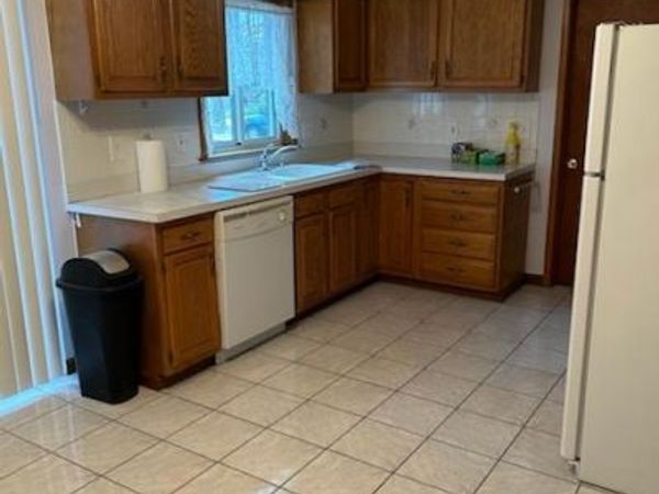 27463 Bonnie Drive, Warren, MI 48093