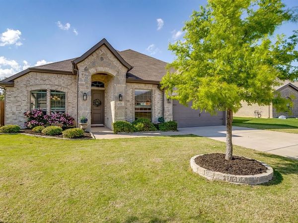1616 Glade Meadows Drive, Burleson, TX 76058