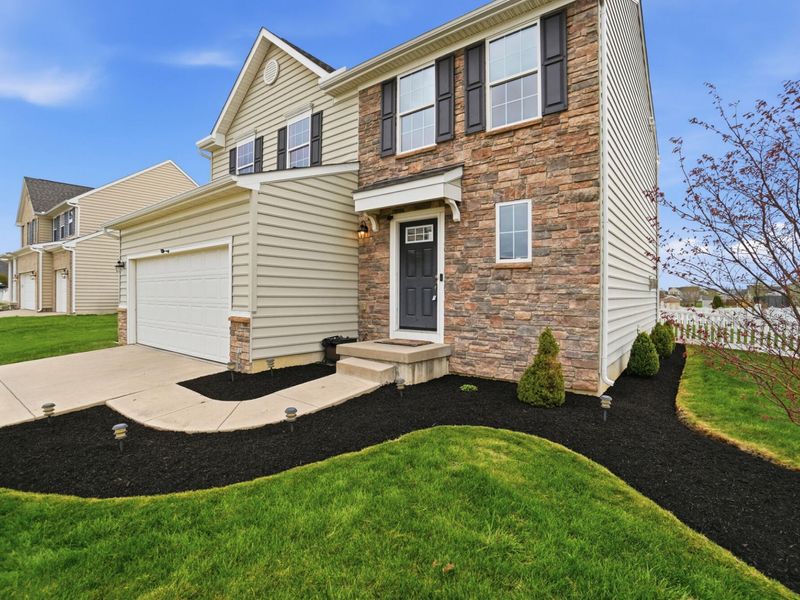 1204 Senna Street, Tipp City, OH 45371 Photo 4