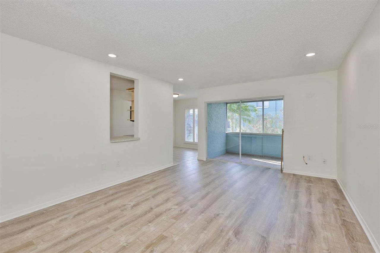284 115th Avenue N, Unit 3, Saint Petersburg, FL 33716 Photo