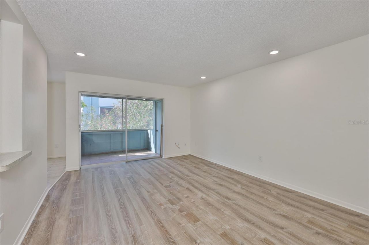 284 115th Avenue N, Unit 3, Saint Petersburg, FL 33716 Photo