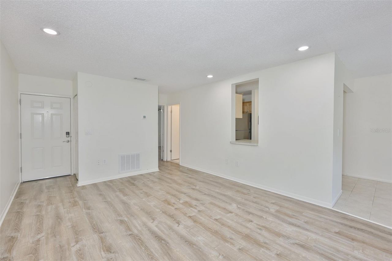 284 115th Avenue N, Unit 3, Saint Petersburg, FL 33716 Photo