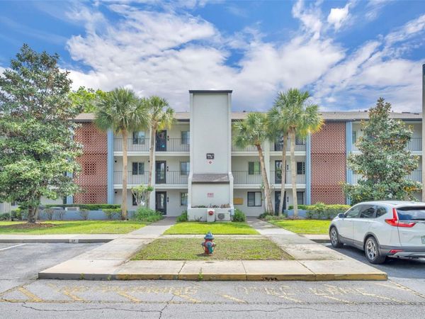 3 ESCONDIDO CIRCLE , Unit 3, ALTAMONTE SPRINGS, FL 32701