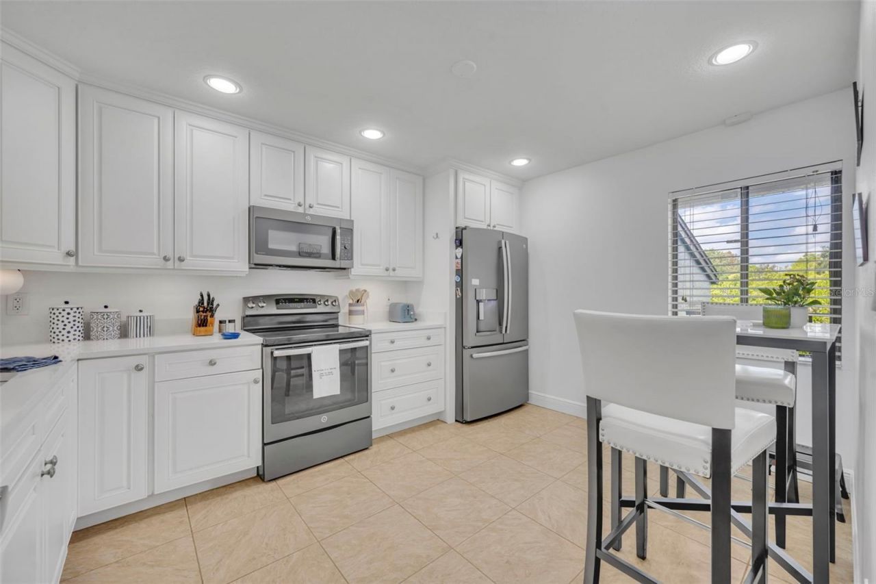 3 Escondido Circle, Unit 3, Altamonte Springs, FL 32701 Photo