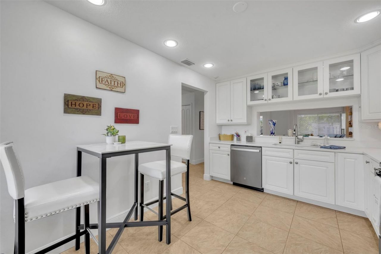 3 Escondido Circle, Unit 3, Altamonte Springs, FL 32701 Photo