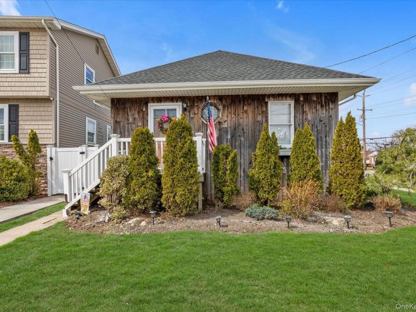 2900 Grand Avenue , Baldwin, NY 11510