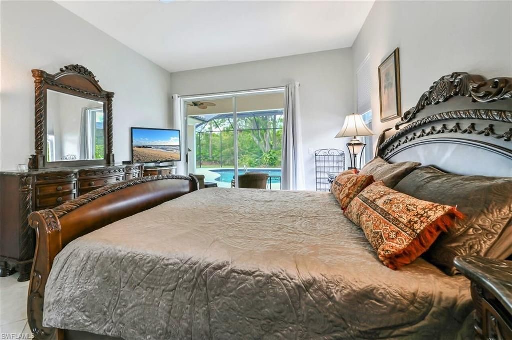 6545 Chestnut Cir, Naples, FL 34109 Photo