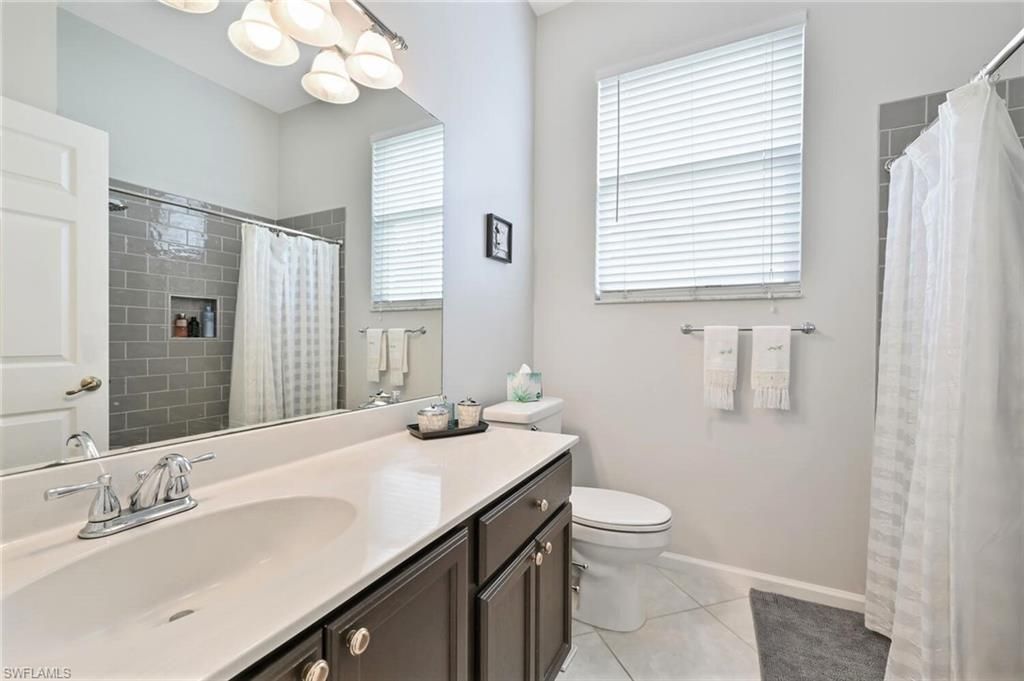 6545 Chestnut Cir, Naples, FL 34109 Photo