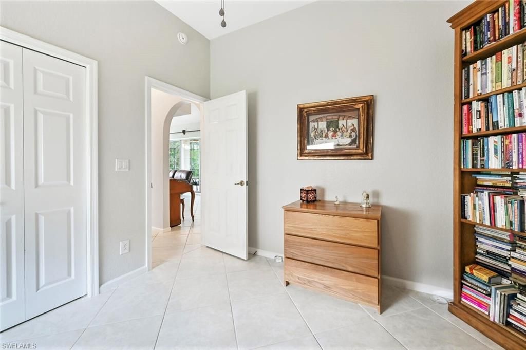 6545 Chestnut Cir, Naples, FL 34109 Photo