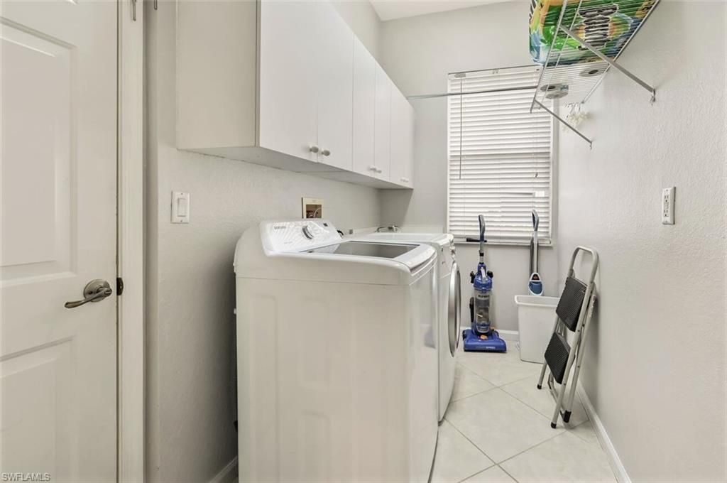 6545 Chestnut Cir, Naples, FL 34109 Photo
