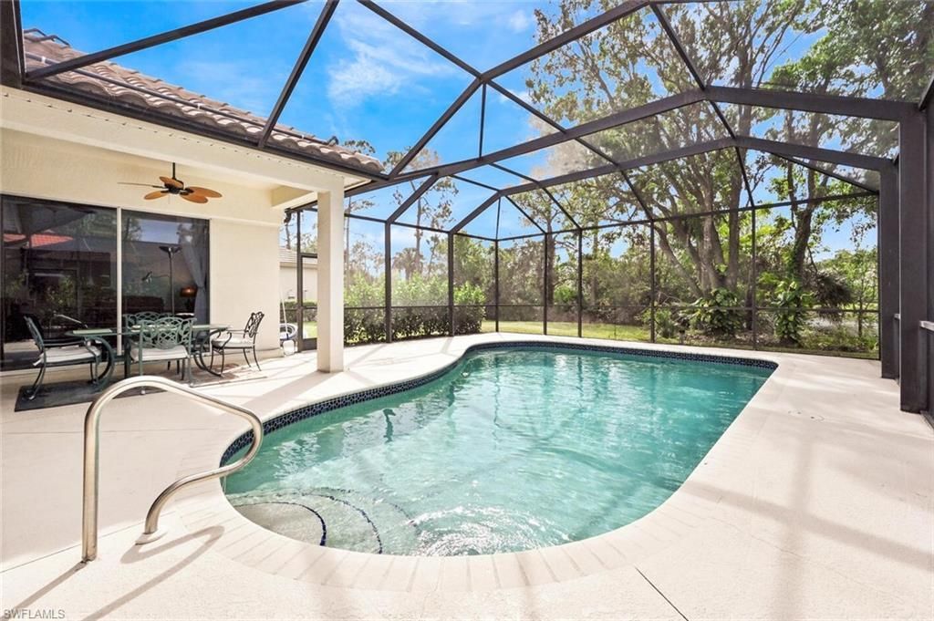 6545 Chestnut Cir, Naples, FL 34109 Photo