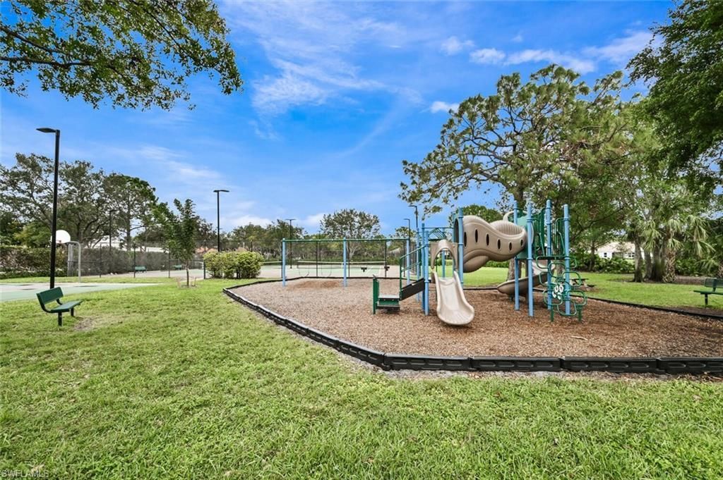 6545 Chestnut Cir, Naples, FL 34109 Photo