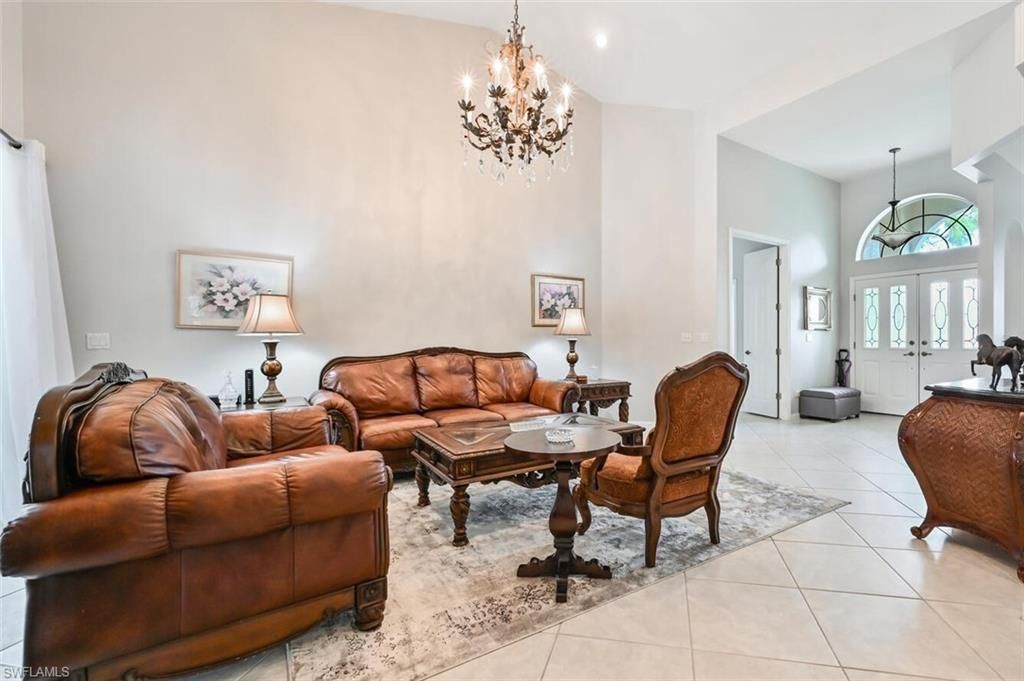 6545 Chestnut Cir, Naples, FL 34109 Photo