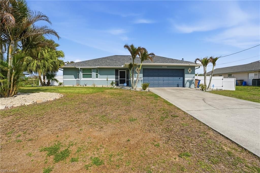 906 Venice Ave N, Lehigh Acres, FL 33971 Photo