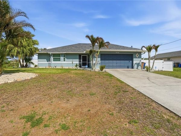 906 Venice AVE N, LEHIGH ACRES, FL 33971