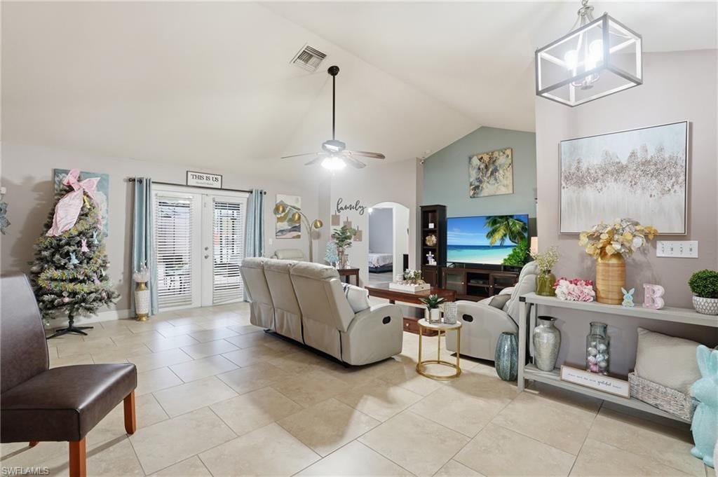 906 Venice Ave N, Lehigh Acres, FL 33971 Photo