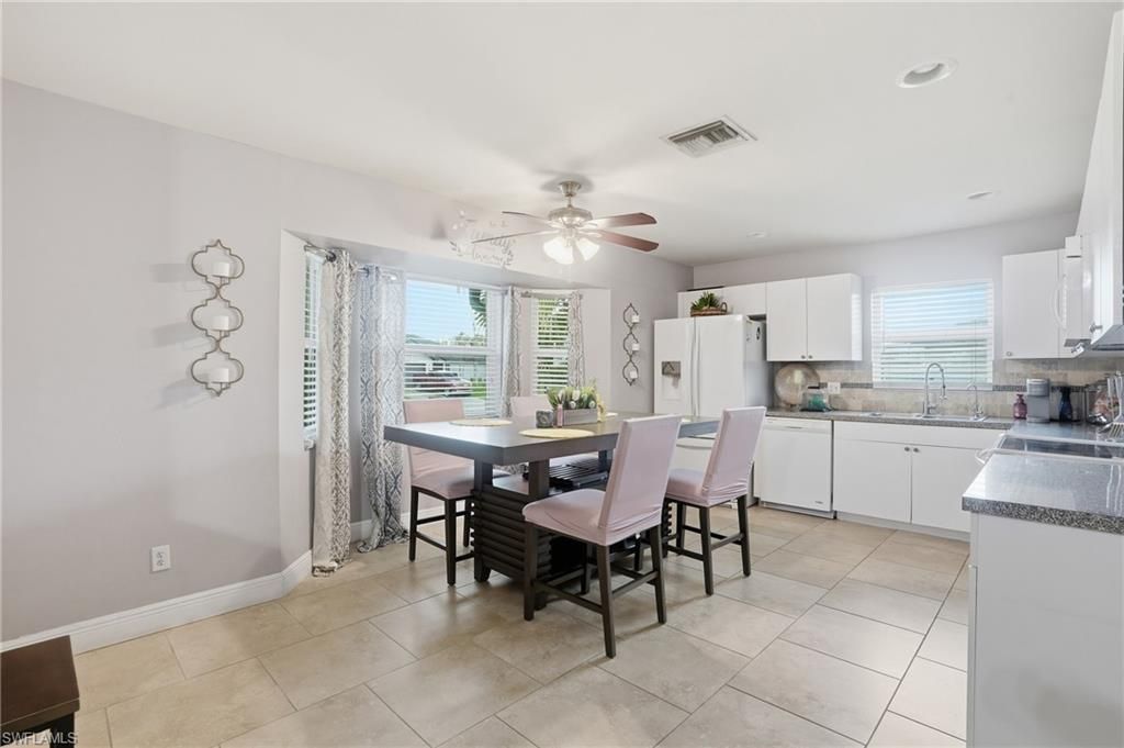 906 Venice Ave N, Lehigh Acres, FL 33971 Photo