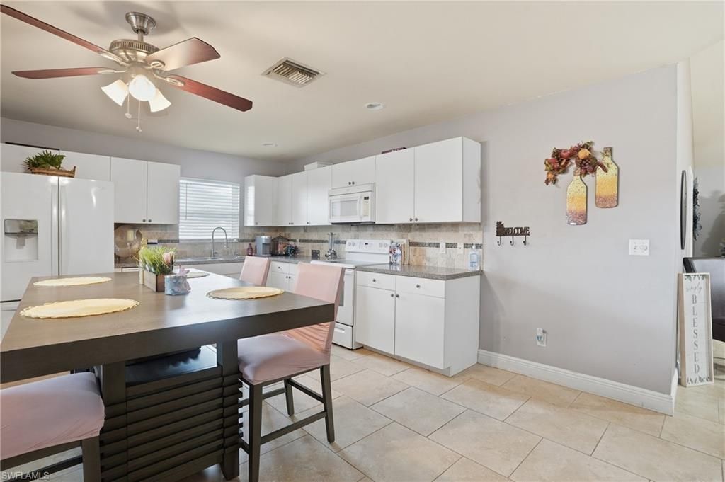 906 Venice Ave N, Lehigh Acres, FL 33971 Photo