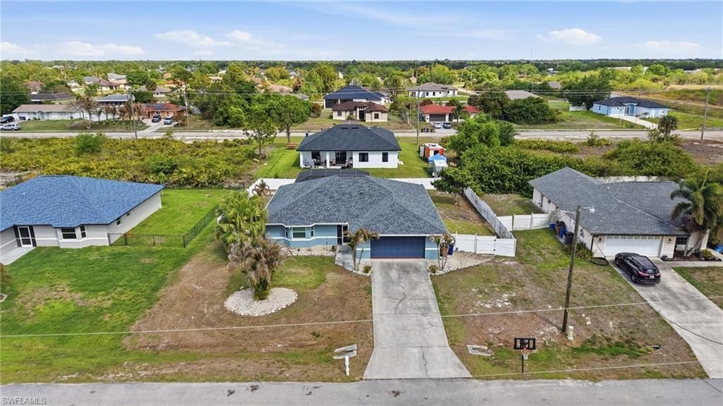 906 Venice Ave N, Lehigh Acres, FL 33971 Photo