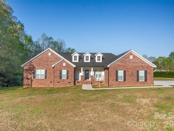 540 New Salem Road , Unit 10-11, Statesville, NC 28625