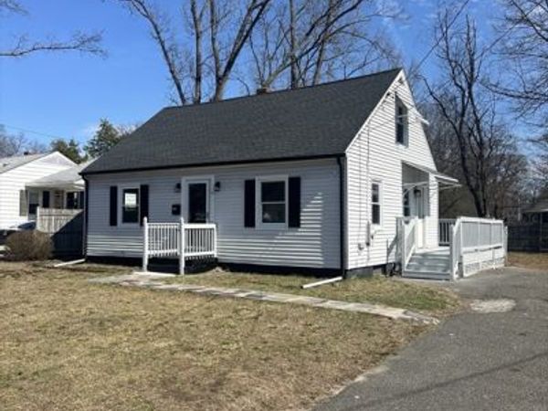 51 East Canton, Springfield, MA 01104