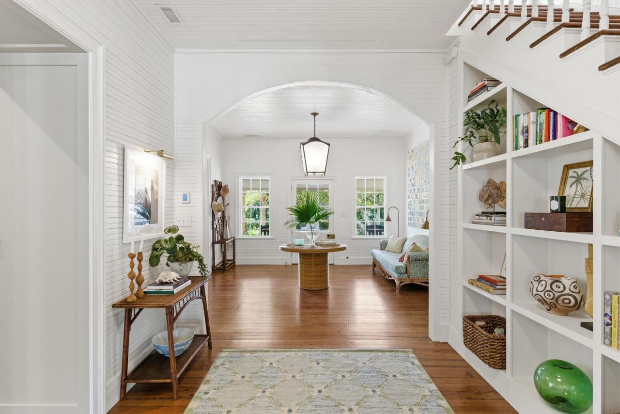 2320 Middle Street Photo 10