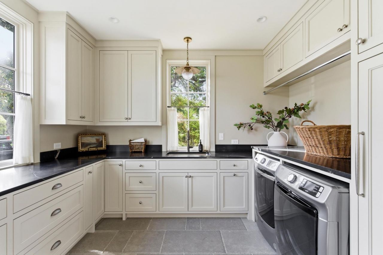 2320 Middle Street Photo 18