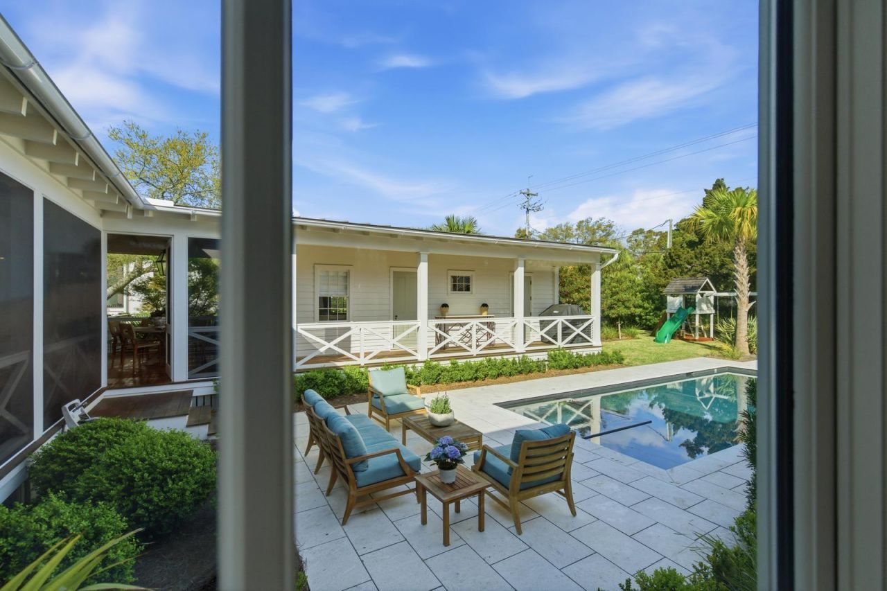 2320 Middle Street Photo 24