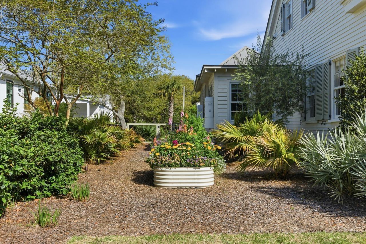 2320 Middle Street Photo 69