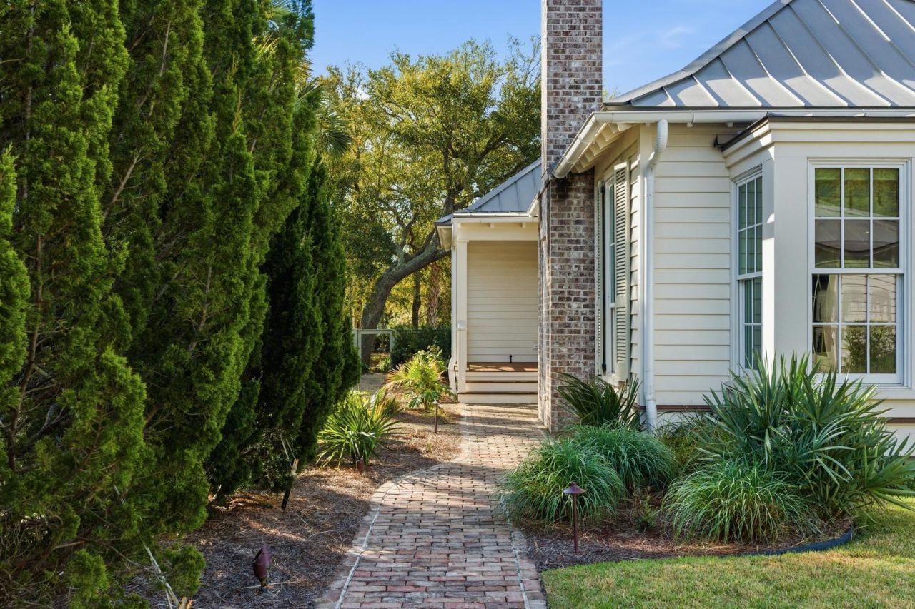 2320 Middle Street Photo 81