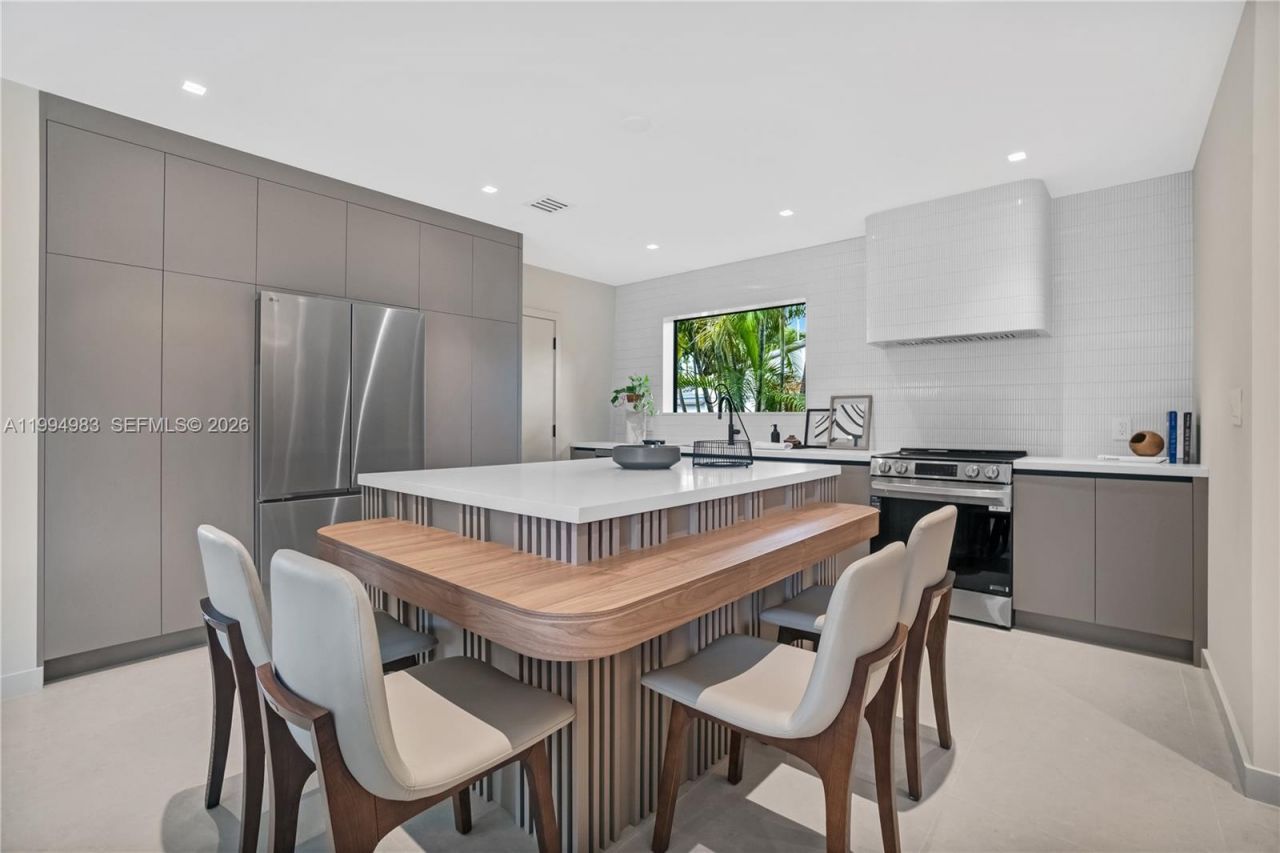 6207 SW 10th St , West Miami, FL 33144 Photo