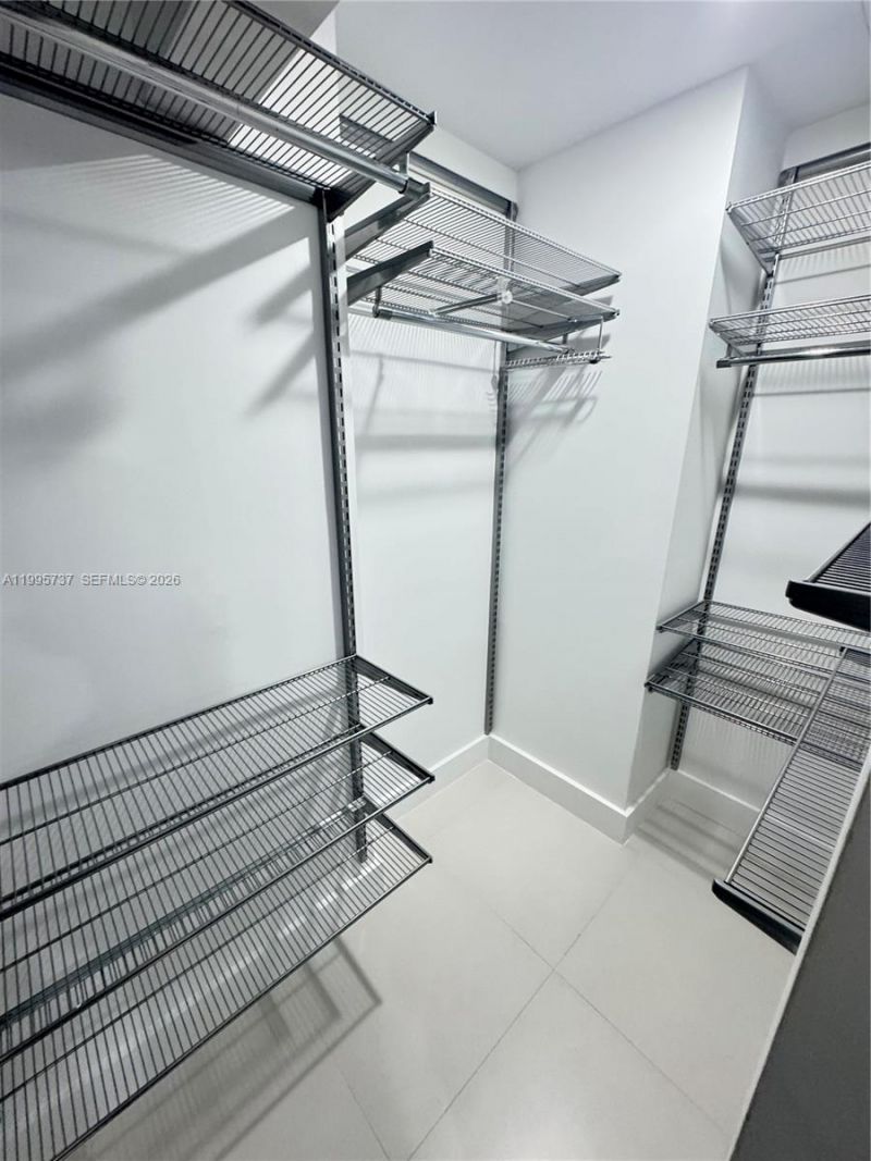 60 SW 13th St, Unit 2606, Miami, FL 33130 Photo