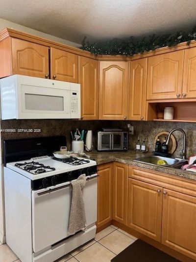 1230 W 54th St , Unit 305A, Hialeah, FL 33012 Photo