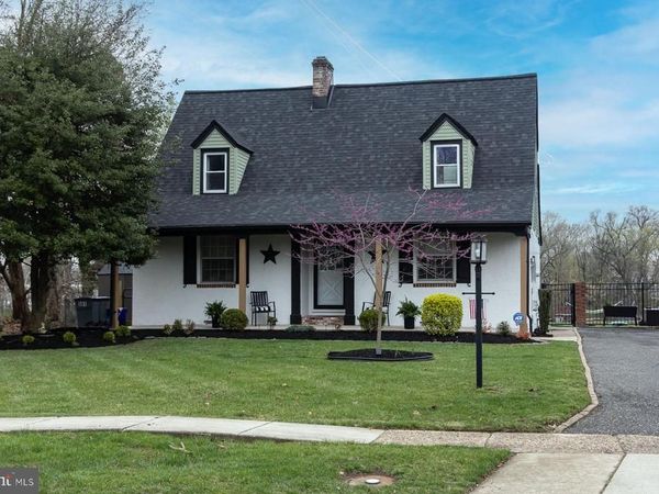 15 KENDALL BOULEVARD, OAKLYN, NJ 08107