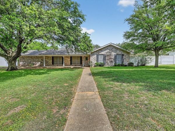 1516 Caddo Peak Trail, Joshua, TX 76058