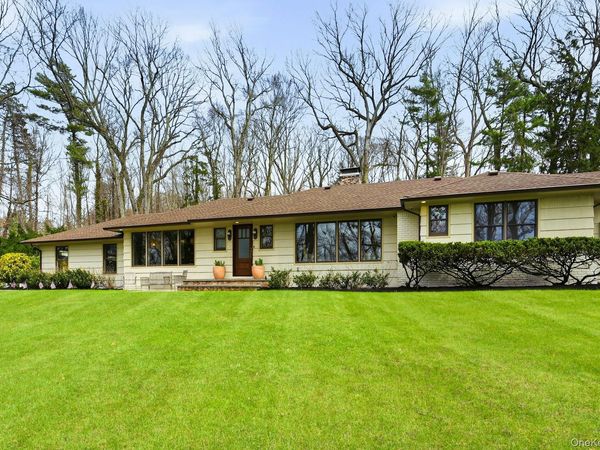 6 Greatmeadow Road , Locust Valley, NY 11560