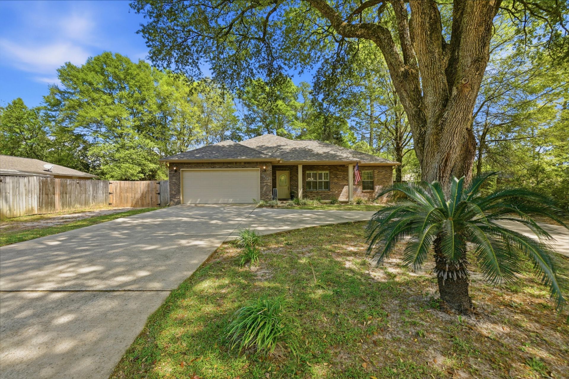 1310 Texas Parkway, Crestview, FL 32536 Main Photo