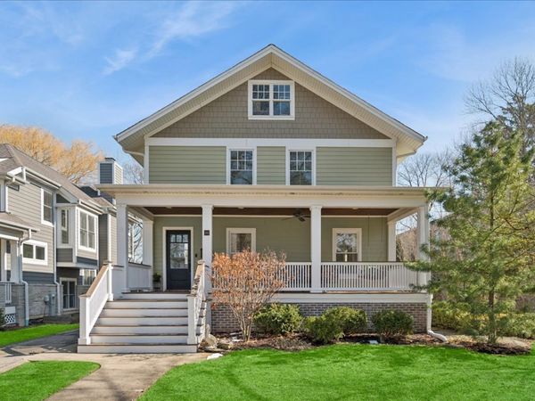 814 Park Avenue , Wilmette, IL 60091